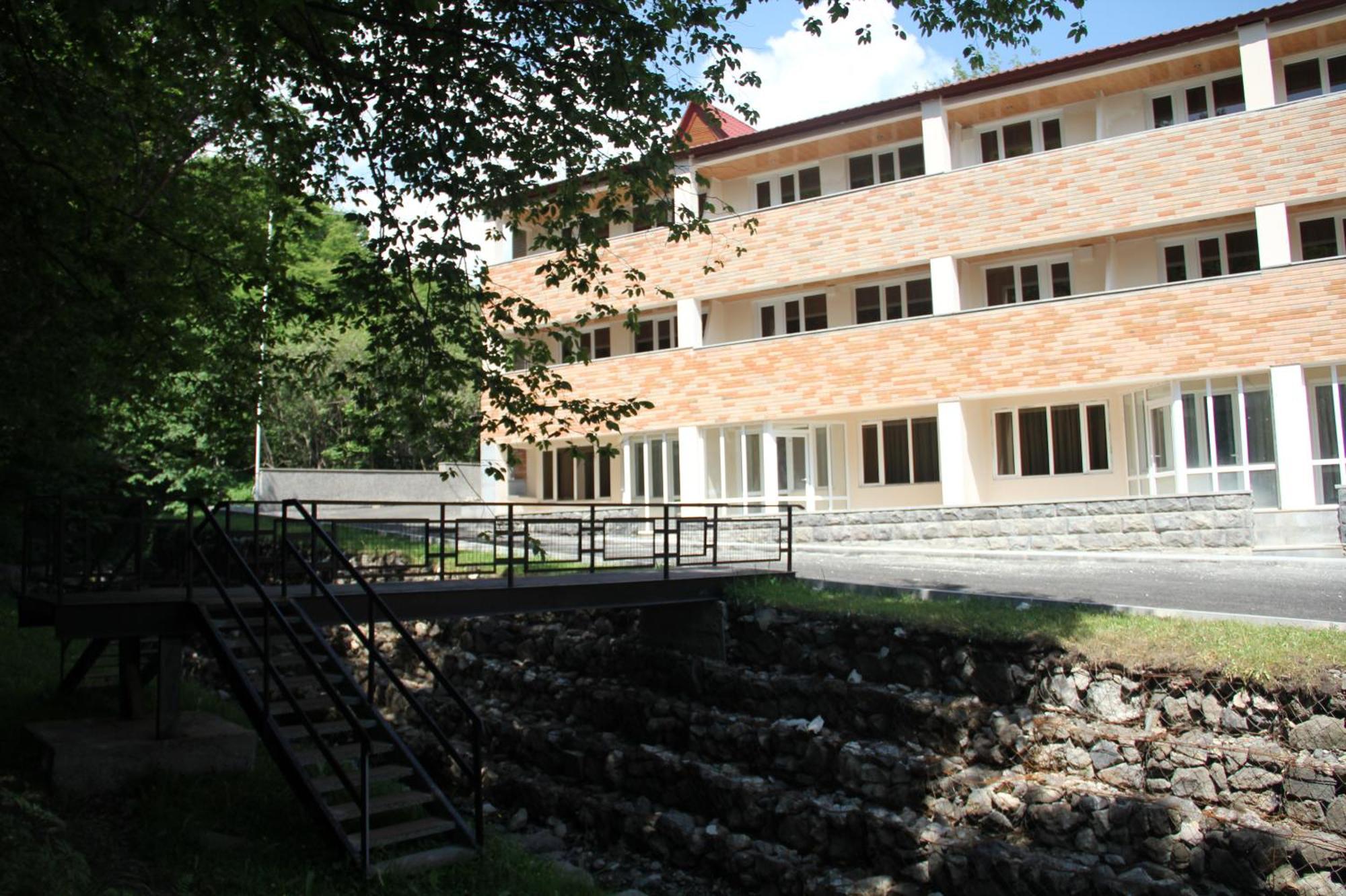 צ'אקאדזור Tsaghkahovit Hotel מראה חיצוני תמונה